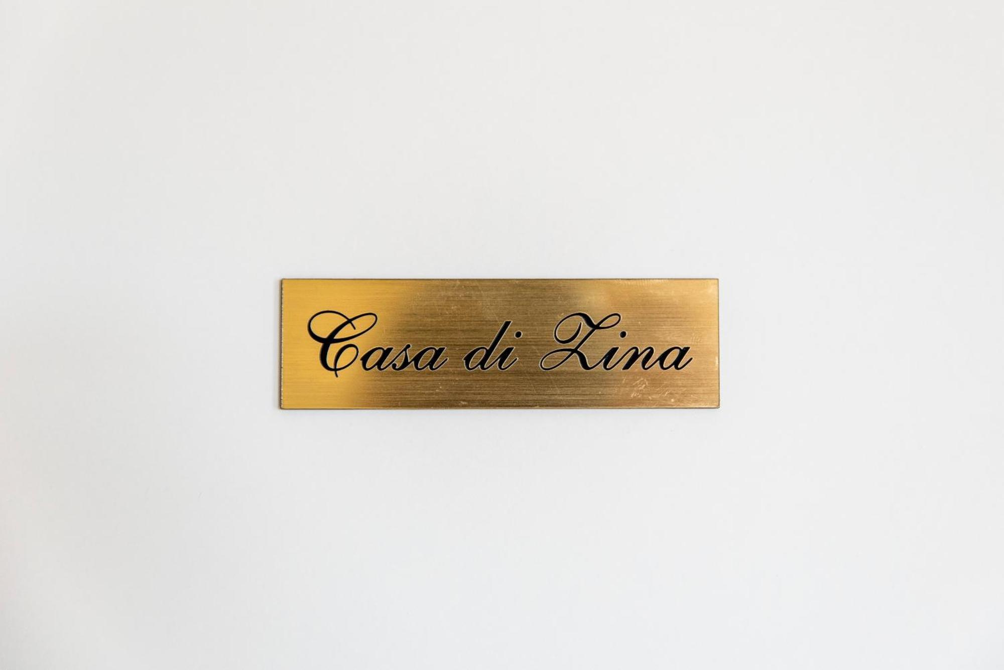 Casa Di Zina Apartment เวโรนา ภายนอก รูปภาพ
