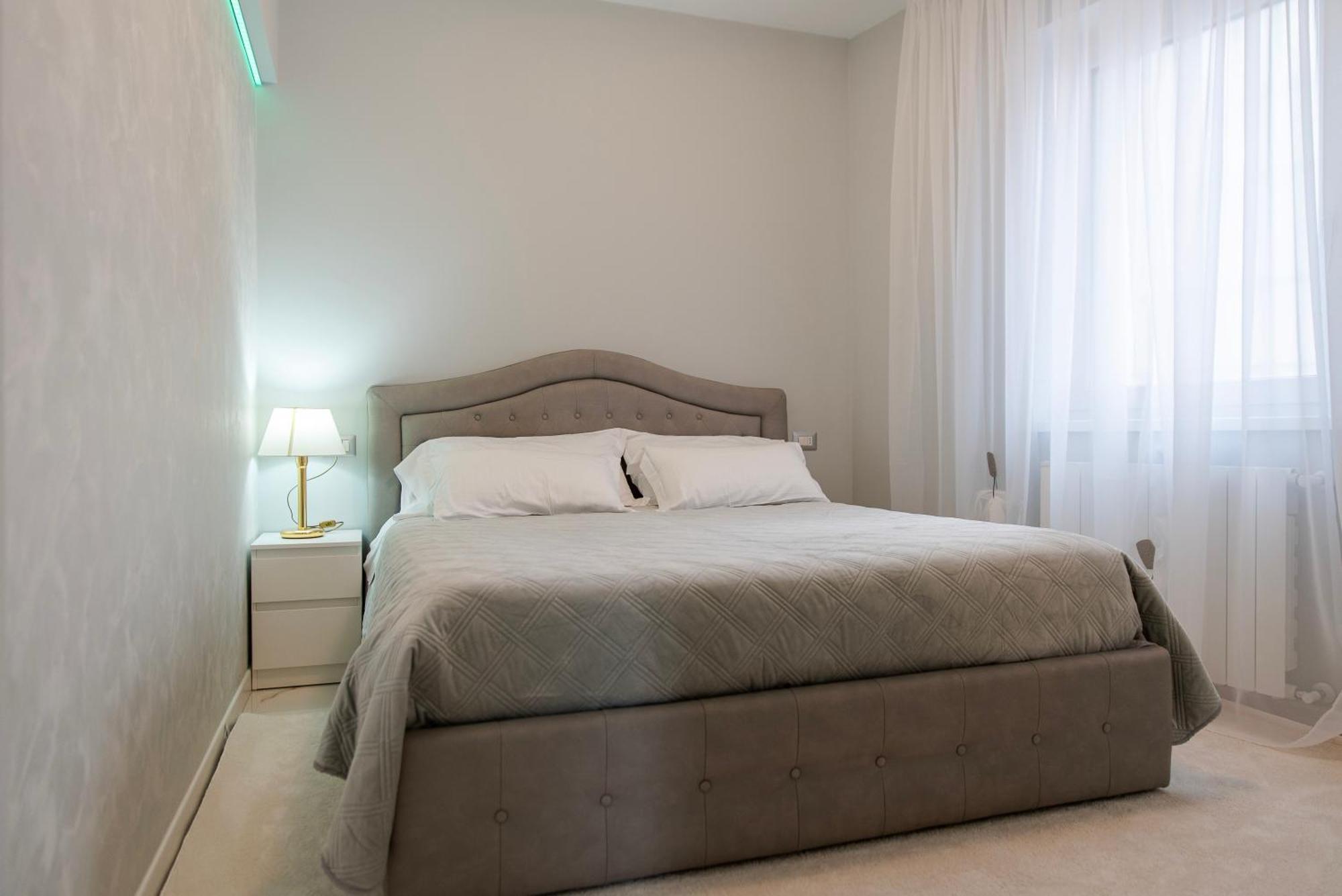 Casa Di Zina Apartment เวโรนา ภายนอก รูปภาพ